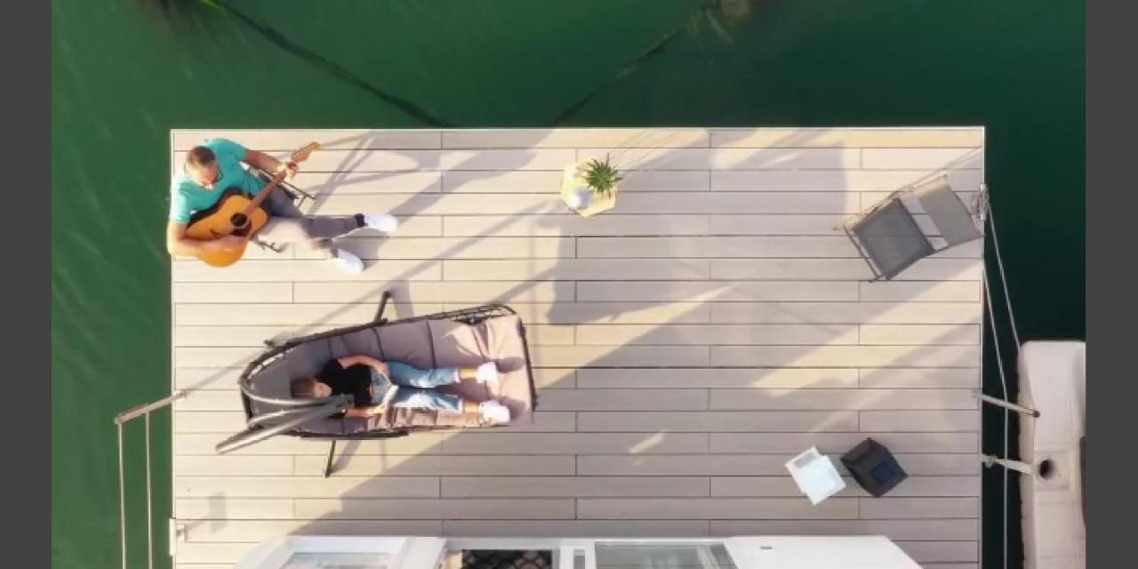 Marina Degli Estensi Floating Resort Лидо-дельи-Эстенси Экстерьер фото