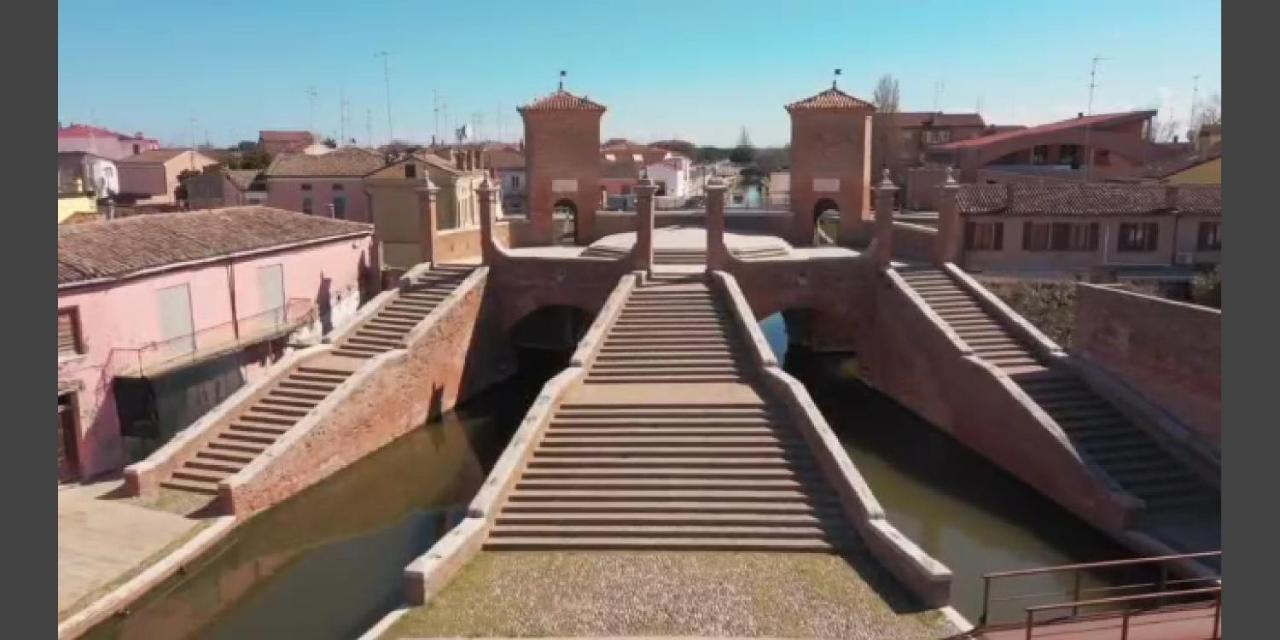 Marina Degli Estensi Floating Resort Лидо-дельи-Эстенси Экстерьер фото