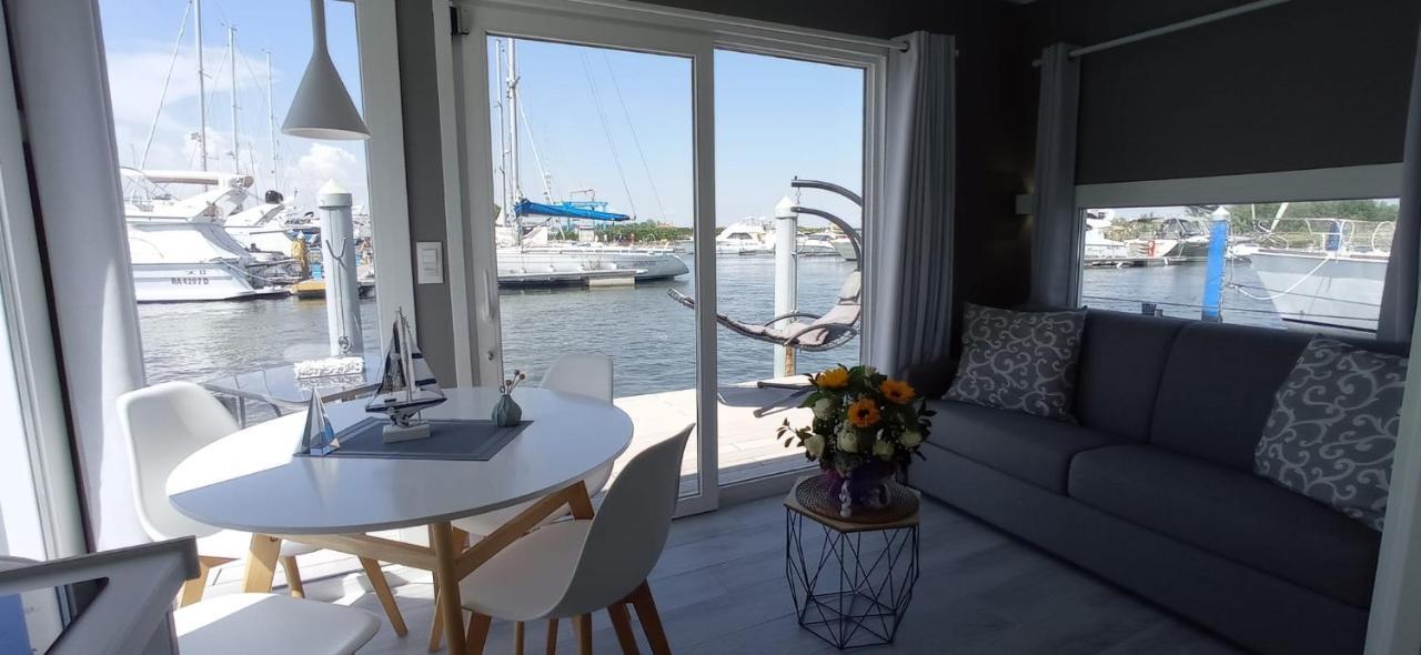 Marina Degli Estensi Floating Resort Лидо-дельи-Эстенси Экстерьер фото